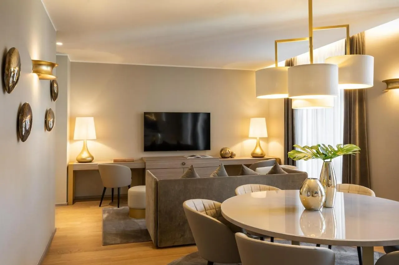 Дом отдыха Starhotels Duomo Panoramic Penthouse - 1 Bedroom Милан